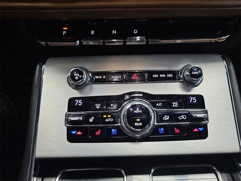 Used 2020 Lincoln Aviator Reserve w/ Elements Package Plus image 23