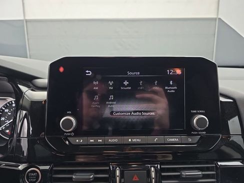 Used 2024 Nissan Pathfinder SV image 31