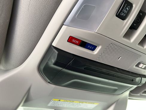 Certified 2022 Subaru Ascent Touring image 35