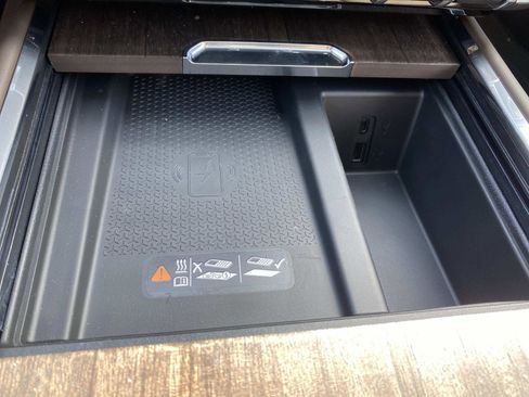 New 2026 GMC Acadia Denali Ultimate w/ LPO, Floor Liner Package image 11