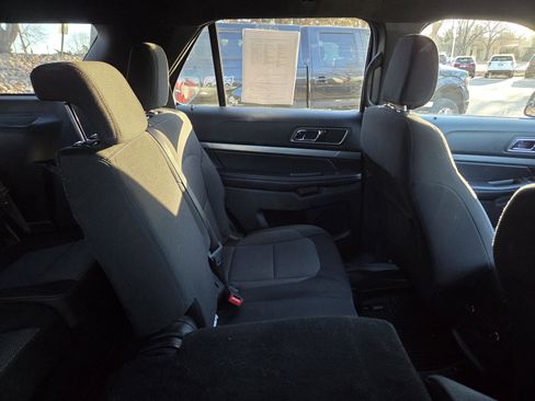 Used 2018 Ford Explorer XLT w/ Equipment Group 201A image 17