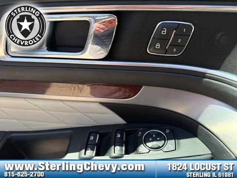 Used 2018 Ford Explorer Platinum AWD/4WD image 21