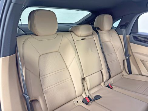 Used 2021 Porsche Cayenne Coupe image 39