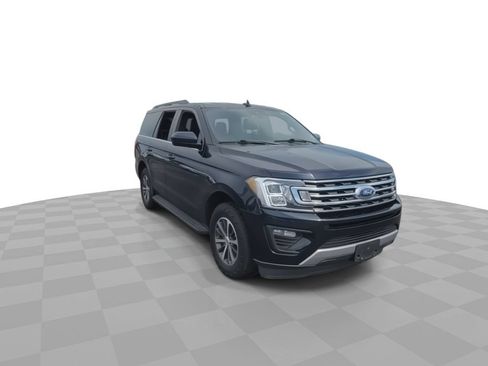 Used 2021 Ford Expedition XLT RWD image 2