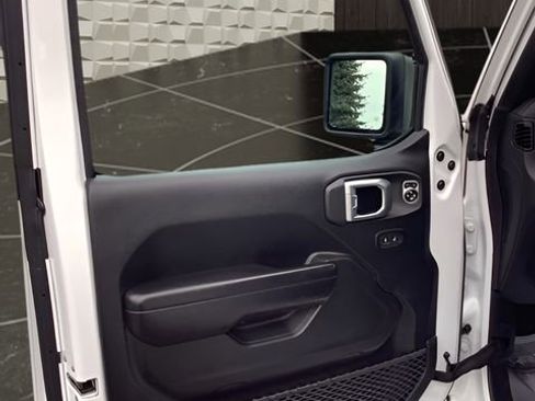 Certified 2020 Jeep Wrangler Unlimited Sport S AWD/4WD image 14