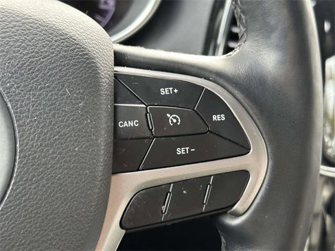 Certified 2022 Jeep Grand Cherokee Limited image 33