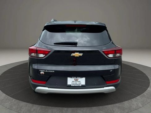 Used 2025 Chevrolet TrailBlazer LT w/ LT Cold Weather Package FWD image 5