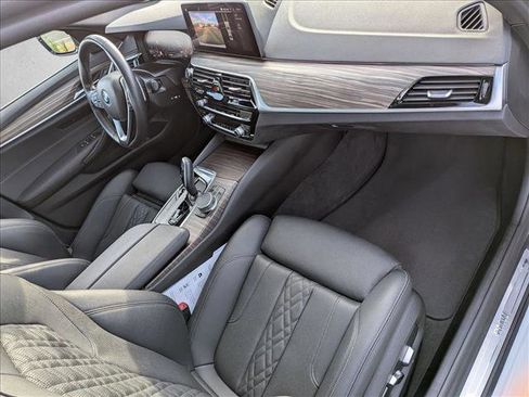 Certified 2023 BMW 530i w/ Convenience Package image 21