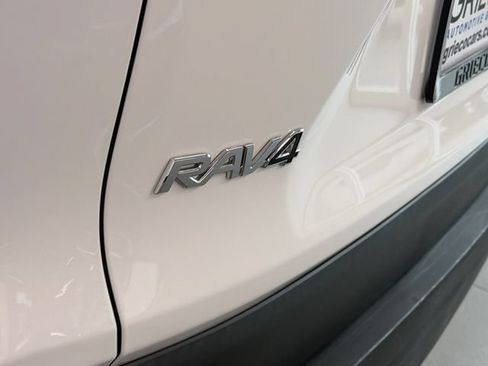 Used 2023 Toyota RAV4 XLE AWD/4WD image 8
