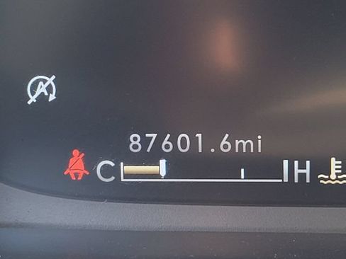 Used 2022 Lincoln Aviator AWD w/ Premium Package image 18