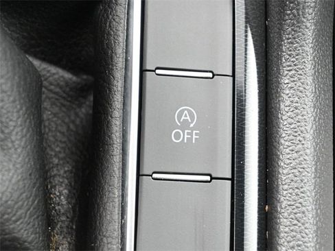 Certified 2025 Volkswagen Taos S image 24