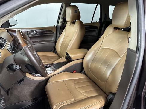 Used 2017 Buick Enclave Leather FWD image 13