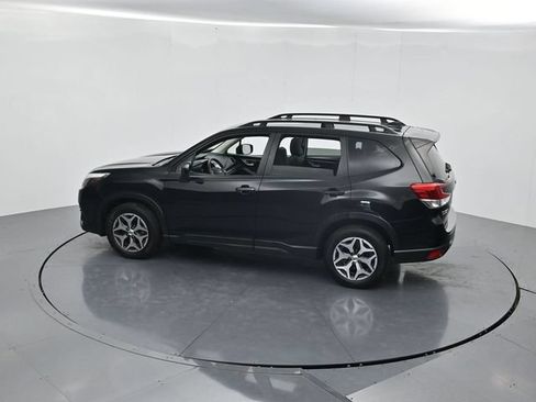 Used 2024 Subaru Forester Premium AWD/4WD image 47