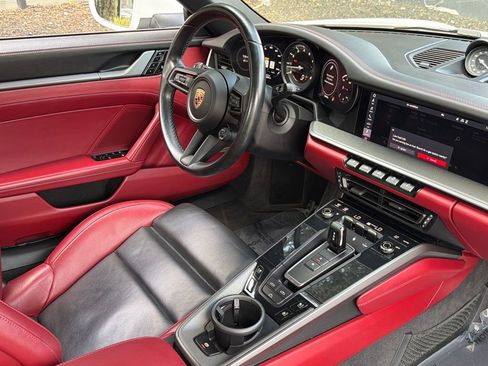 Used 2020 Porsche 911 Carrera S image 30