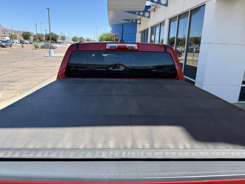 Used 2015 GMC Canyon SLE RWD image 35