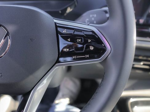 New 2025 Volkswagen ID.4 Pro S Plus image 17