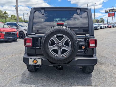 Used 2021 Jeep Wrangler Sport AWD/4WD image 6