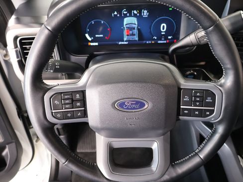 Used 2024 Ford F250 Lariat w/ Lariat Ultimate Package AWD/4WD image 3