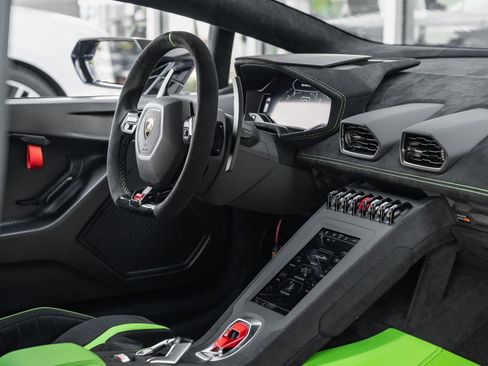Used 2023 Lamborghini Huracan STO image 26