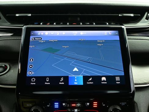 Used 2023 Jeep Grand Cherokee 4WD 4xe w/ Luxury Tech Group II image 23