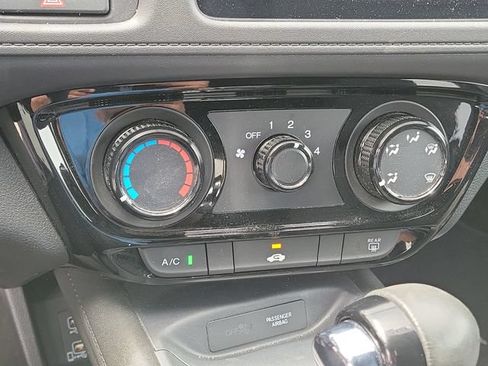 Certified 2022 Honda HR-V Sport image 12