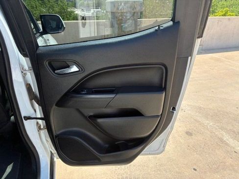 Used 2019 Chevrolet Colorado LT image 17
