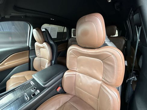 Used 2024 Lincoln Aviator Reserve w/ Equipment Group 201A RWD image 14