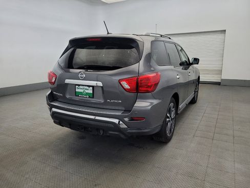 Used 2017 Nissan Pathfinder Platinum FWD image 7