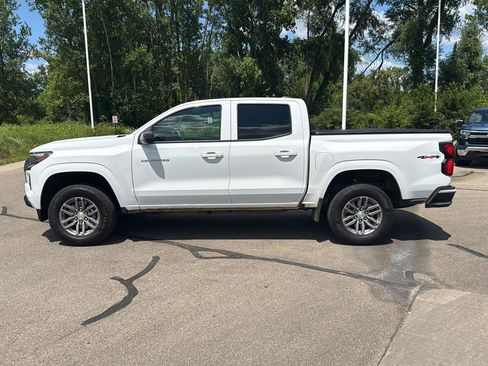 Used 2026 Chevrolet Colorado LT w/ LT Convenience Package AWD/4WD image 2