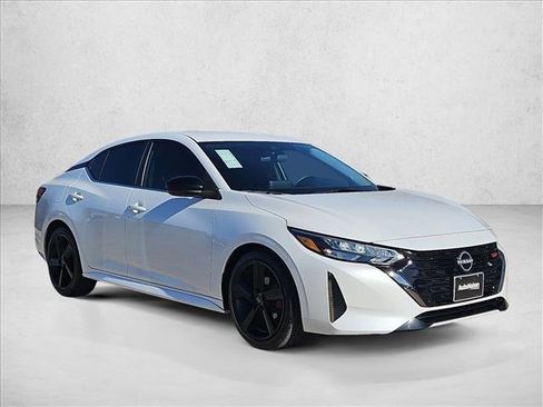 Used 2024 Nissan Sentra SR image 3