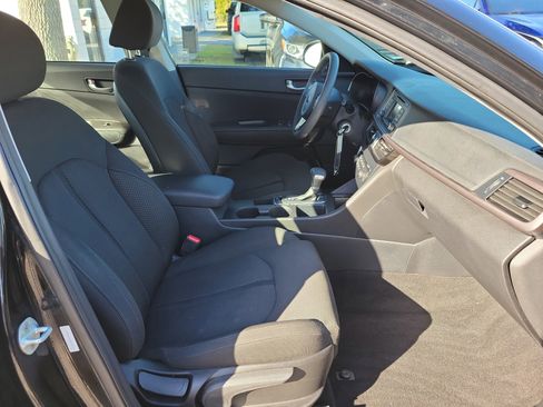 Used 2017 Kia Optima LX w/ Option Group 014 image 7
