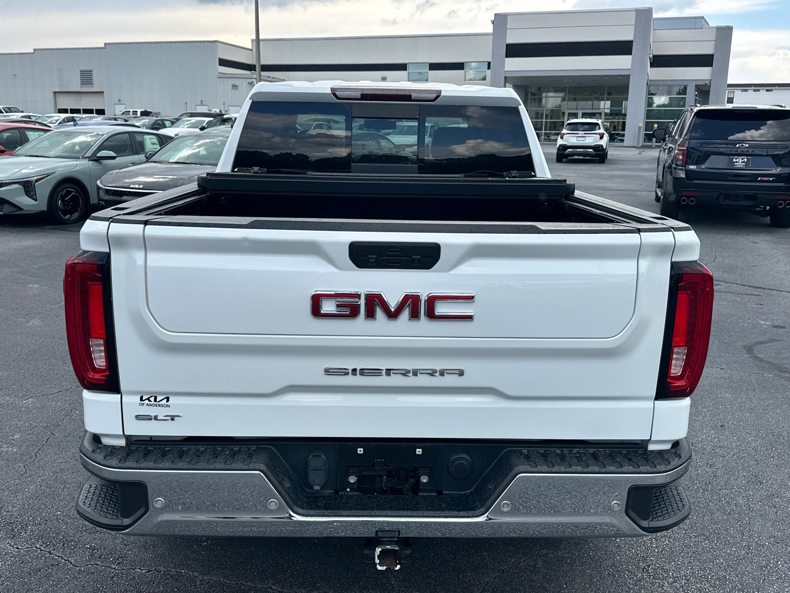 Used 2019 GMC Sierra 1500 SLT w/ SLT Premium Package RWD image 4