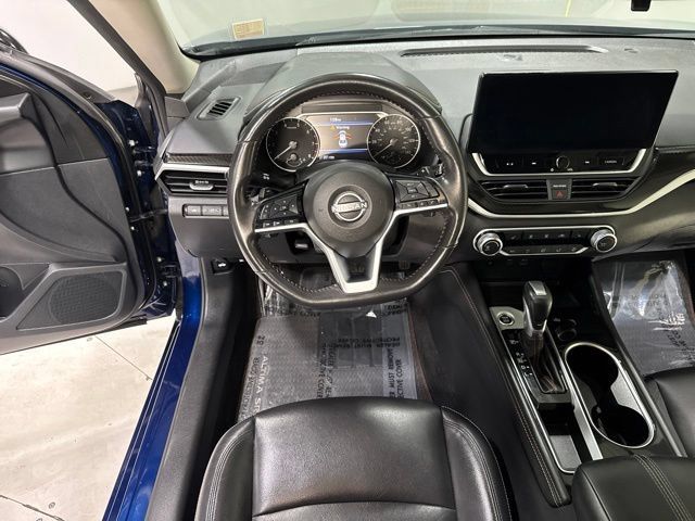 Used 2023 Nissan Altima 2.5 SR w/ SR Premium Package FWD image 17