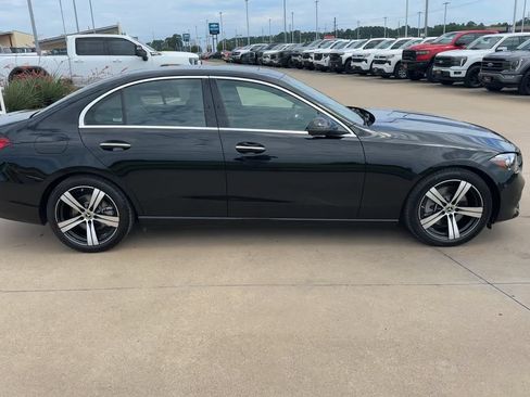 Used 2025 Mercedes-Benz C 300 4MATIC Sedan image 2