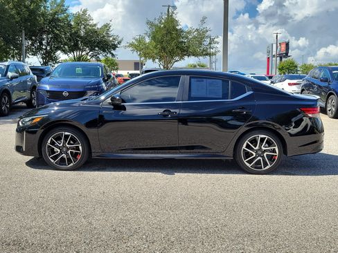 Certified 2025 Nissan Sentra SR FWD image 9
