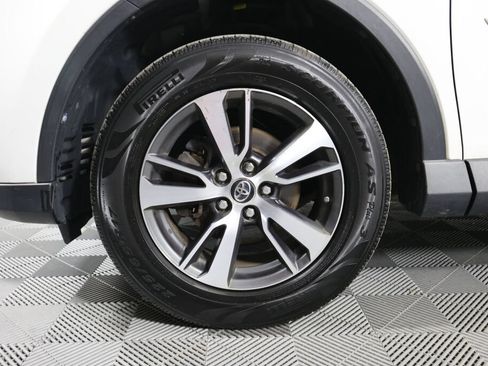Used 2016 Toyota RAV4 XLE w/ Convenience Package AWD/4WD image 9