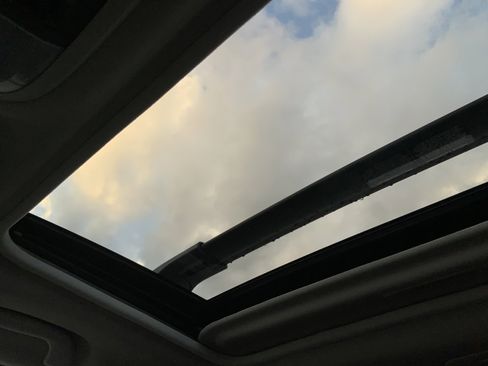 Used 2023 Subaru Crosstrek 2.5i Limited w/ Moonroof Package image 21