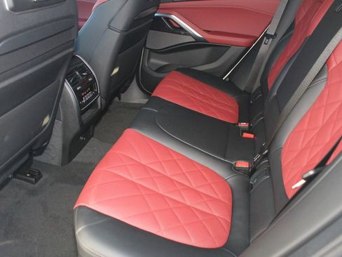 Used 2026 BMW X6 xDrive40i AWD/4WD image 21
