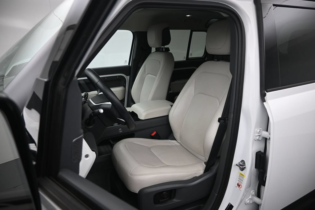 Used 2024 Land Rover Defender 110 S AWD/4WD image 7