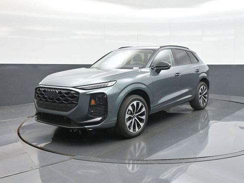 New 2026 Audi Q3 quattro 2.0T AWD/4WD image 3