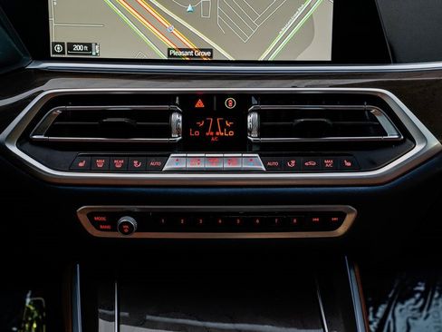 Used 2022 BMW X5 xDrive45e w/ M Sport Package image 12