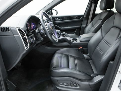Certified 2023 Porsche Cayenne Platinum Edition AWD/4WD image 22
