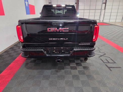 Used 2022 GMC Sierra 2500 Denali w/ Denali Black Diamond Edition image 27