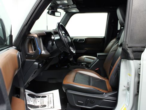 Used 2022 Ford Bronco Outer Banks image 12