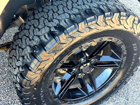 Used 2014 RAM 1500 Express image 15