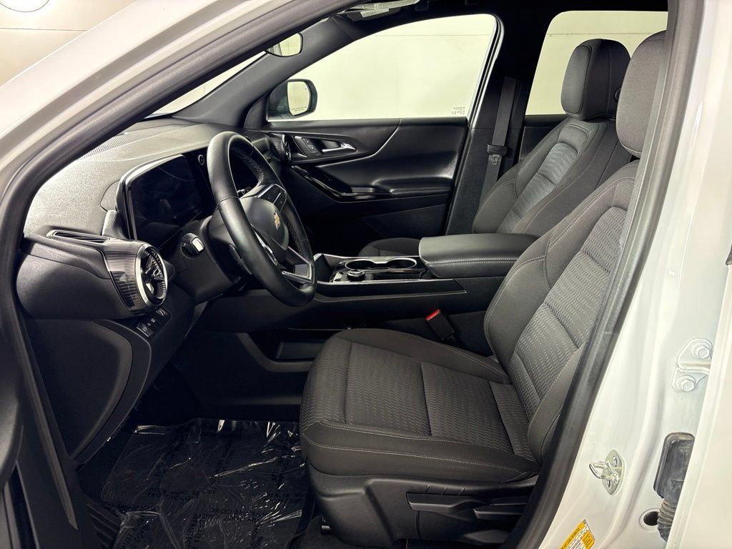 Certified 2026 Chevrolet Equinox LT FWD image 28