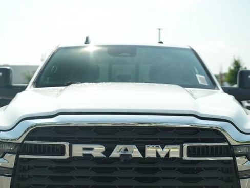 New 2026 RAM 2500 Tradesman AWD/4WD image 41