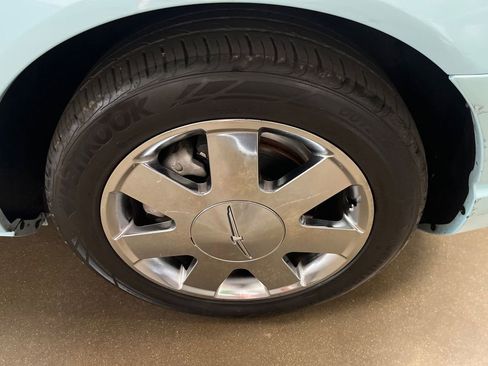 Used 2003 Ford Thunderbird image 77