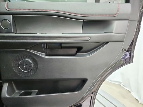 Used 2019 Ford Expedition Limited w/ Equipment Group 303A AWD/4WD image 36