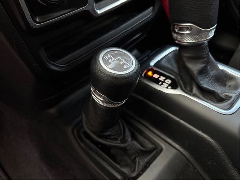 Used 2021 Jeep Wrangler Sport image 35